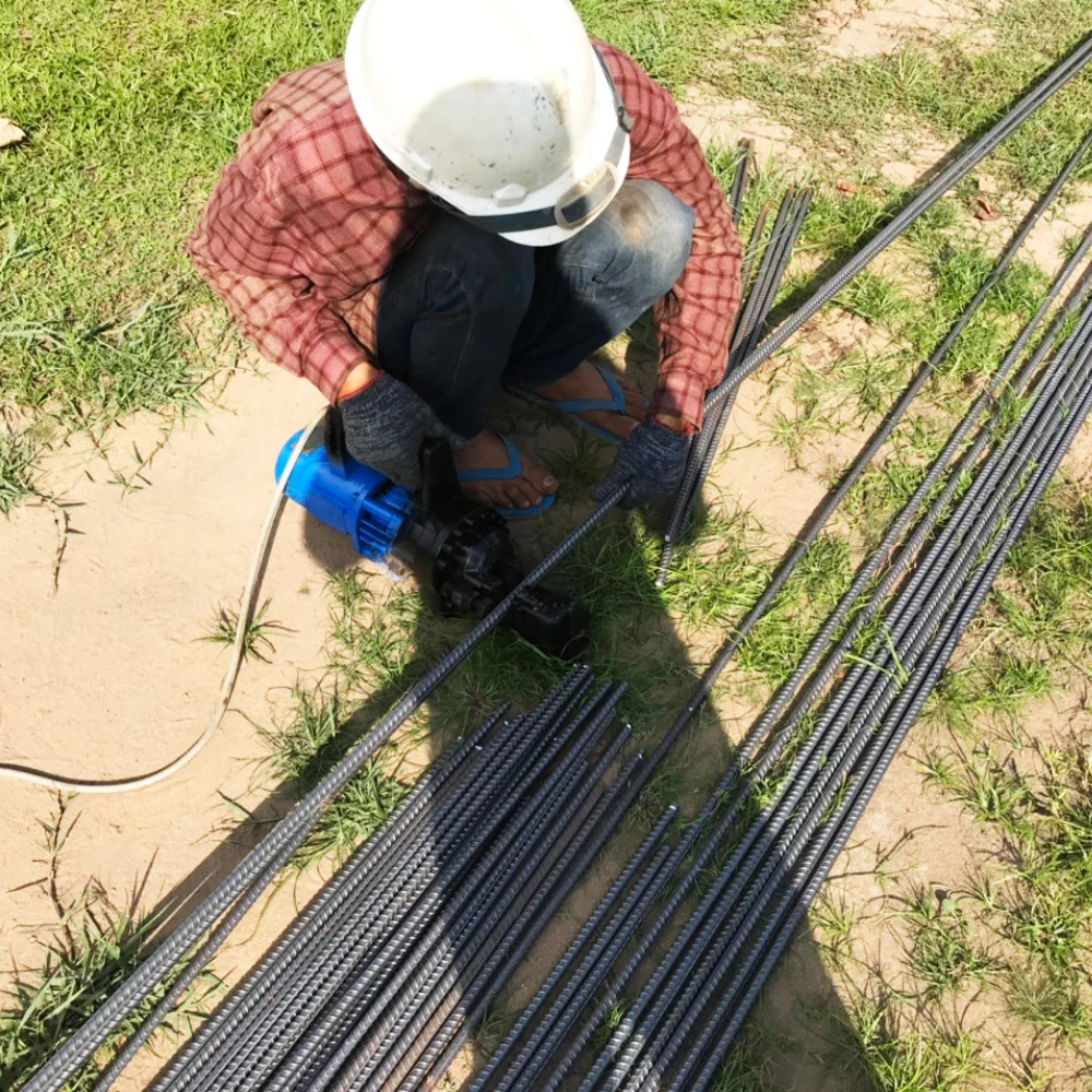 bàn giao máy cắt sắt cầm tay tại công trình long an