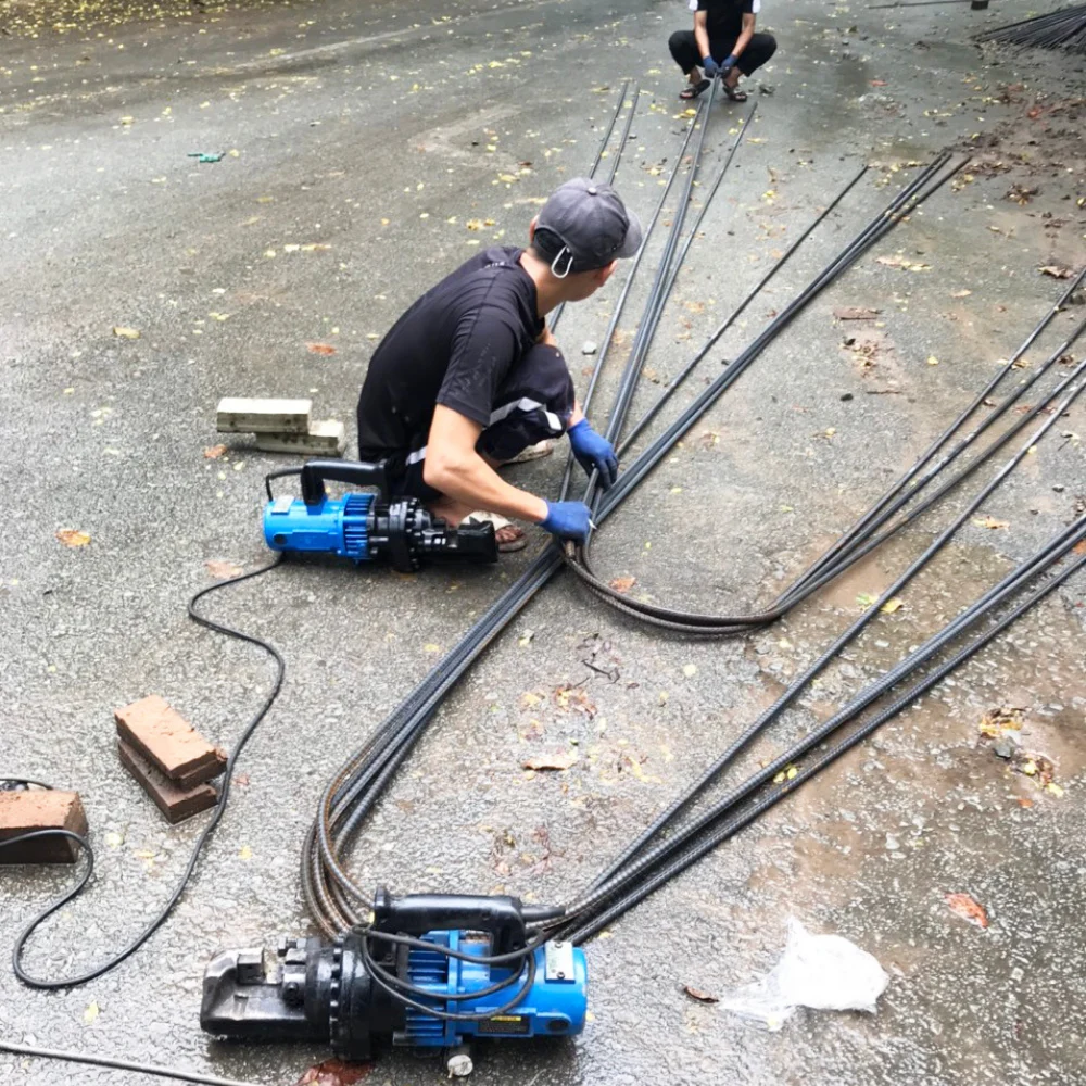 bàn giao máy cắt sắt cầm tay tại công trình quận 1 tphcm
