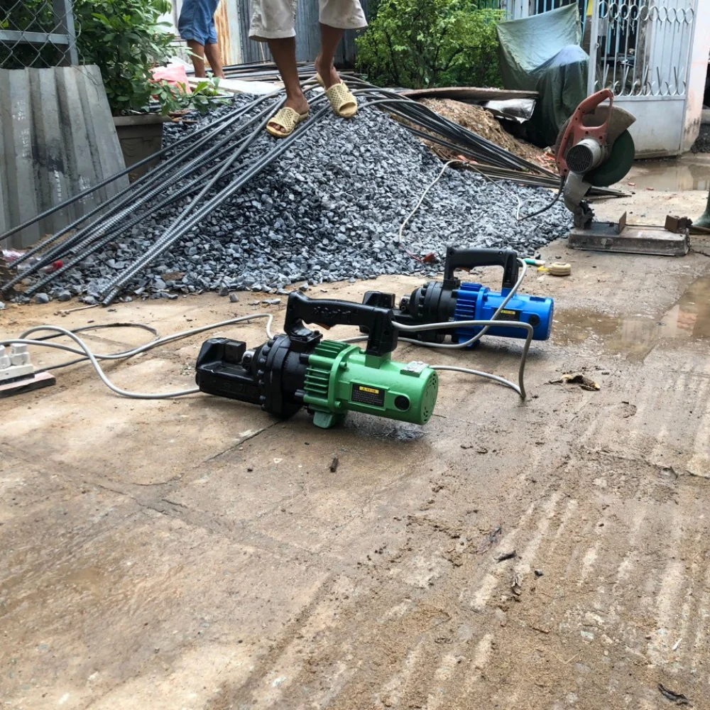 bàn giao máy cắt sắt cầm tay tại công trình