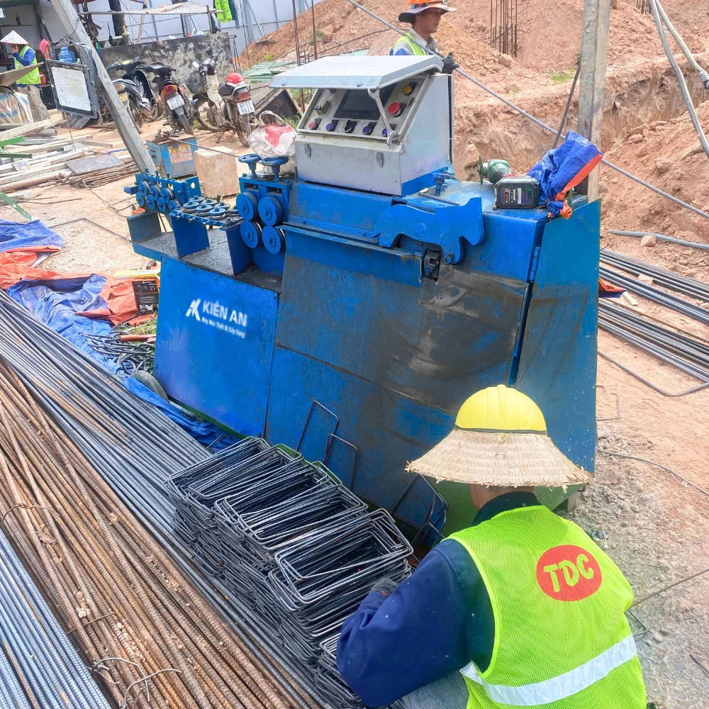 máy bẻ đai tự động cũ bàn giao tại công trình