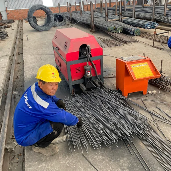 Duỗi thẳng, Cắt đoạn sắt cuộn phi 5-10 với tốc độ 35m/phút