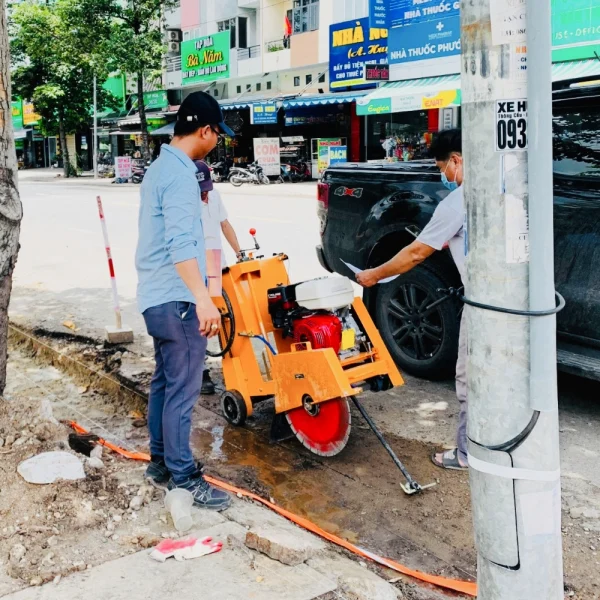 Máy cắt bê tông vận hành thực tế tại công trình