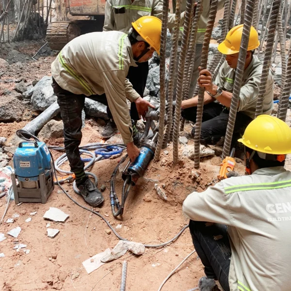 Sửa sắt cột cháy tối ưu với máy uốn thủy lực cầm tay