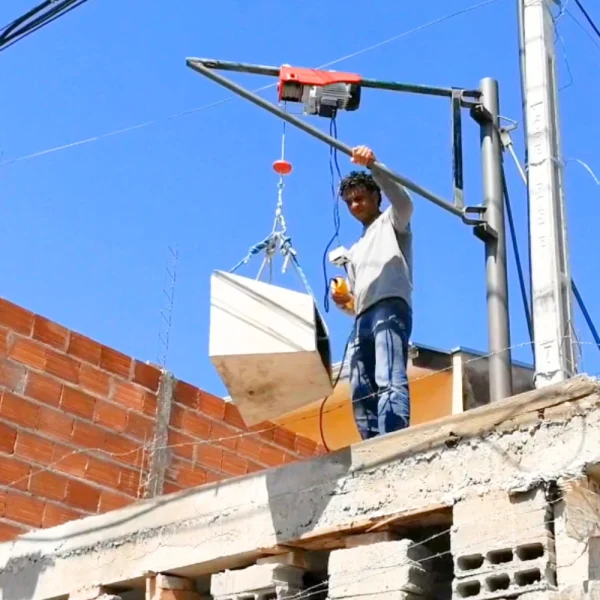 Tời đa năng nâng hạ vật tư thực tế tại công trình