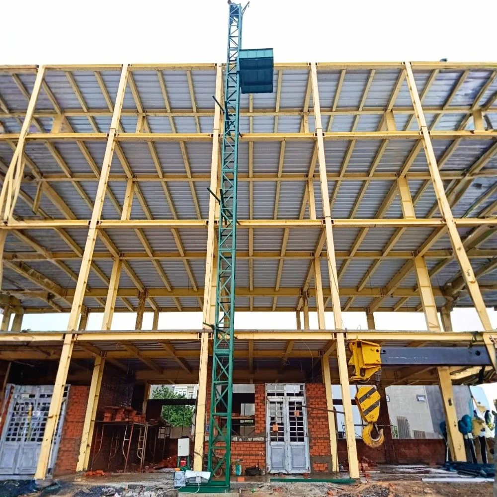 Vận thăng nâng hàng 500kg cao 33m lắp đặt tại TPHCM