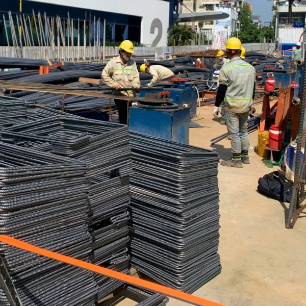 Máy uốn sắt 3 pha xử lý bền bỉ trong điều kiện gia công liên tục