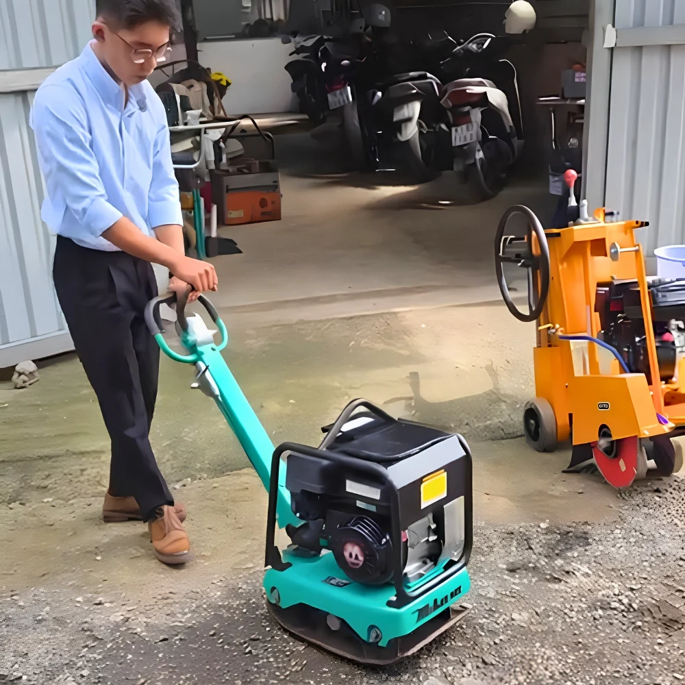 Kỹ thuật kiểm tra máy đầm bàn trước khi giao