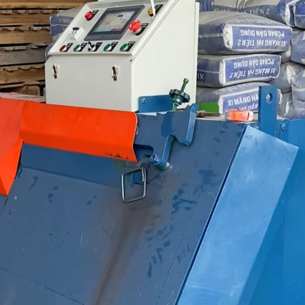 Lưỡi dao cắt không đứt thép