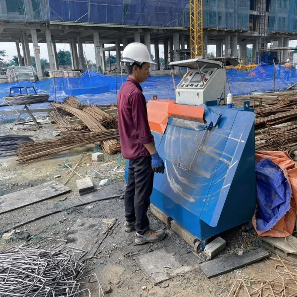 Máy bẻ đai sắt tự động biến sắt cuộn thành đai chuẩn kích thước